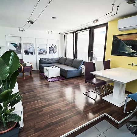 Matic Murgle Atrium * Laibach