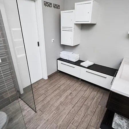 Matic Murgle Atrium * 류블랴나