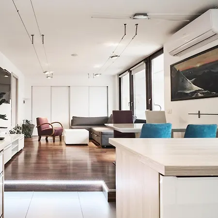 Matic Murgle Atrium * לובליאנה